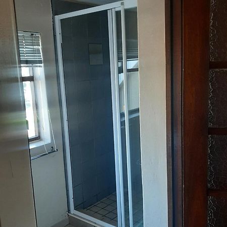 Triple S Guest House Кейптаун Екстериор снимка