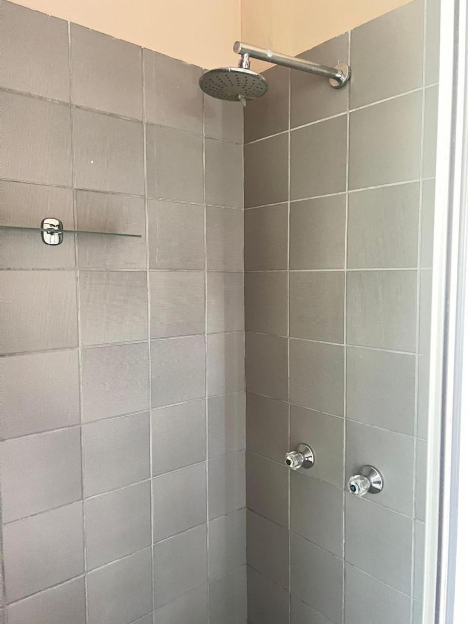 Triple S Guest House Кейптаун Екстериор снимка